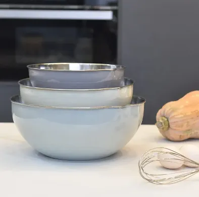 clean mixing bowls