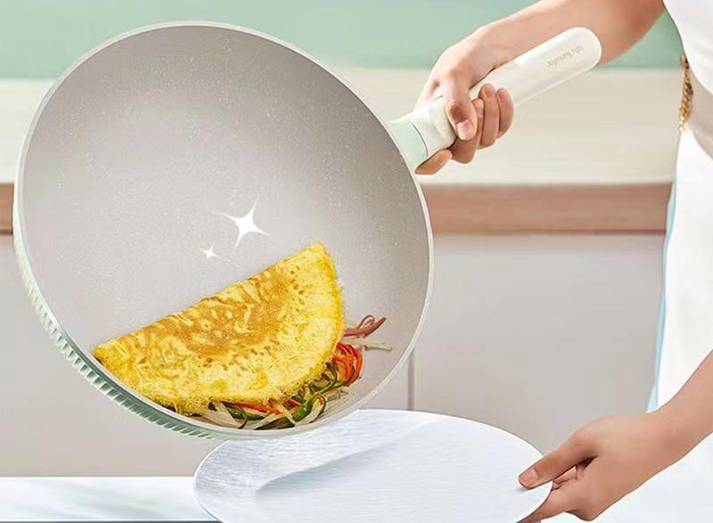 Cooking with ceramic cookware