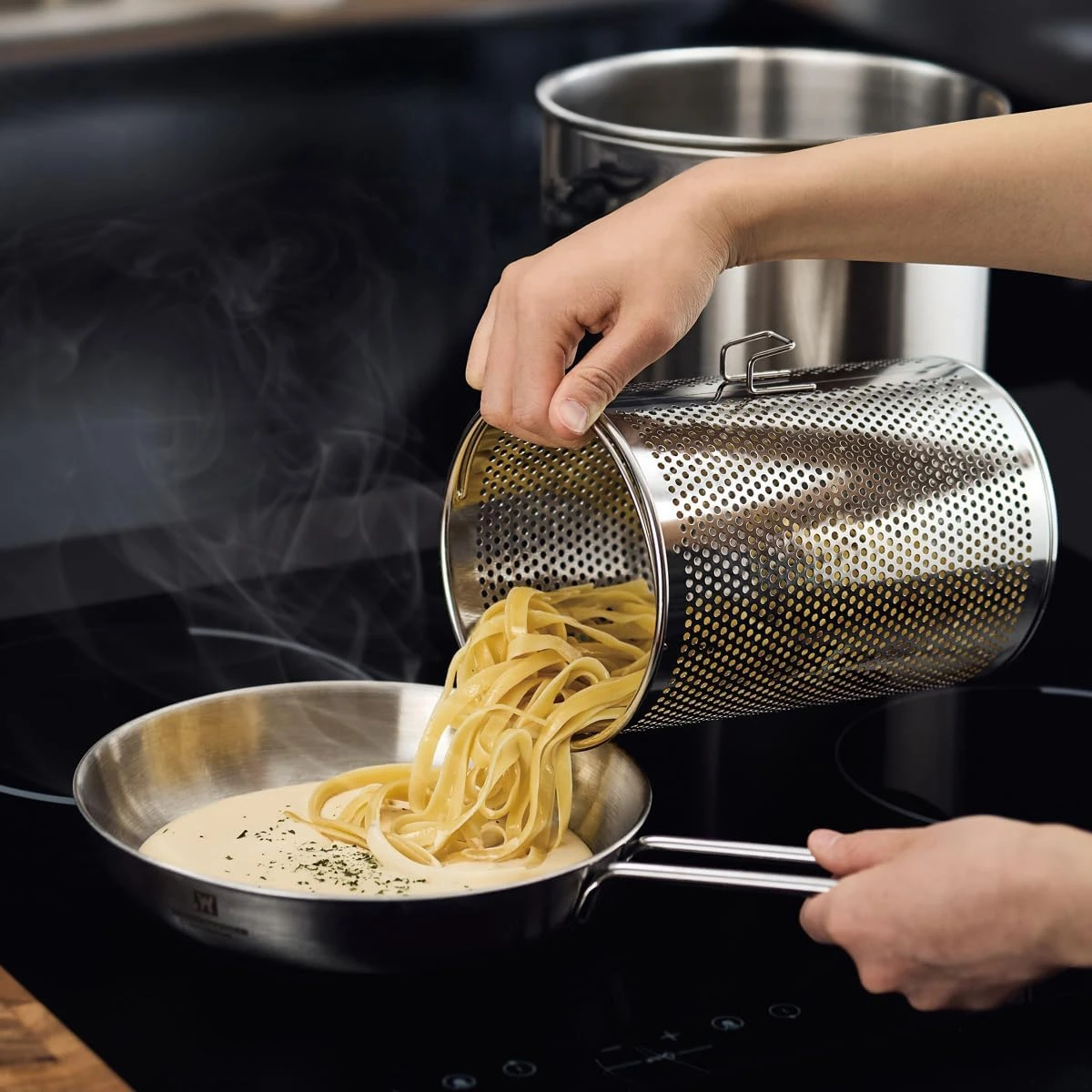 Use as a Spaghetti Cooking Pot